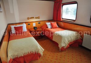 CABINA-DOBLE-ACROPOLIS.-MN-SKORPIOS-III