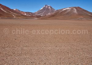 Strato volcan Pili, Chili