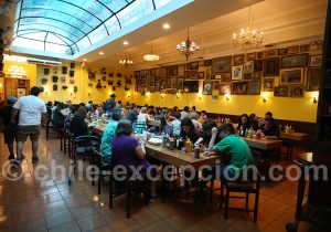 Restaurant populaire du quartier de Yungay