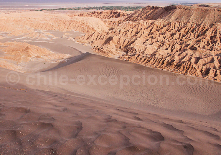 Valle de la Muerte, San Pedro de Atacama Valle de la Muerte, San Pedro de Atacama