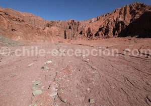 Découverte de la vallée Arc-en-ciel, Chili Découverte de la vallée Arc-en-ciel, Chili