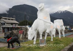 Monument aux pilcheros (chevaux de charge), Puerto Aysen