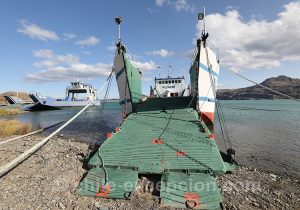 Monter sur le ferry à Puerto Ibañez, Lac General Carrera, Chili