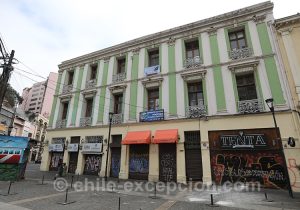 Visiter la vieille ville basse de Valparaiso