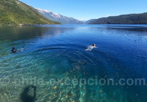 Baignade dans le Lago Azul