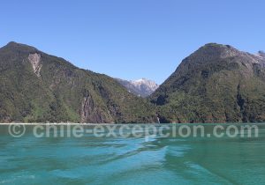 Traversée de Puerto Maldonado Puelo à Mitico Puelo