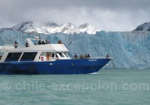 Quetru en en promenade devant le glacier