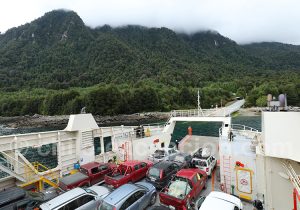 Voyage en ferry entre Fiordo Largo et Caleta Gonzalo