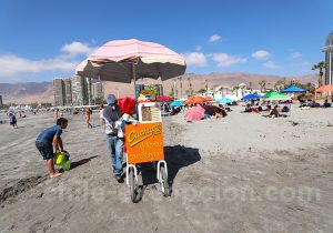 Marchand ambulant, plage Canvancha