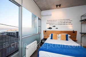 Chambre double avec vue sur la baie de Valparaiso, côte chilienne