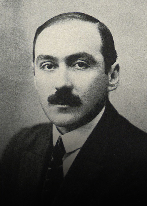 Home portrait Eduardo Barrios