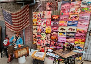 Antiquités américaines au marché aux puces