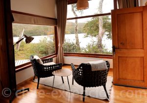 Eco Lodge Deseado - Baies vitrées donnant sur l'extérieur