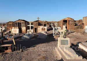 Vue sur les tombes du cimetière Pampino