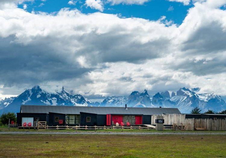 Vue panoramique hôtel Patagonie Kau Rio Serrano